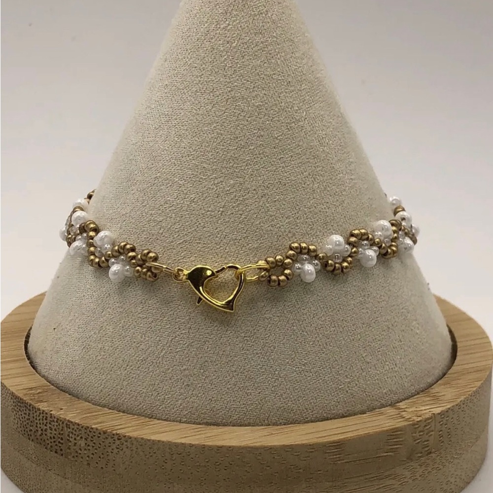 Gold & White Womens Bracelet Fashion Minimalist New - Picture 2 of 3